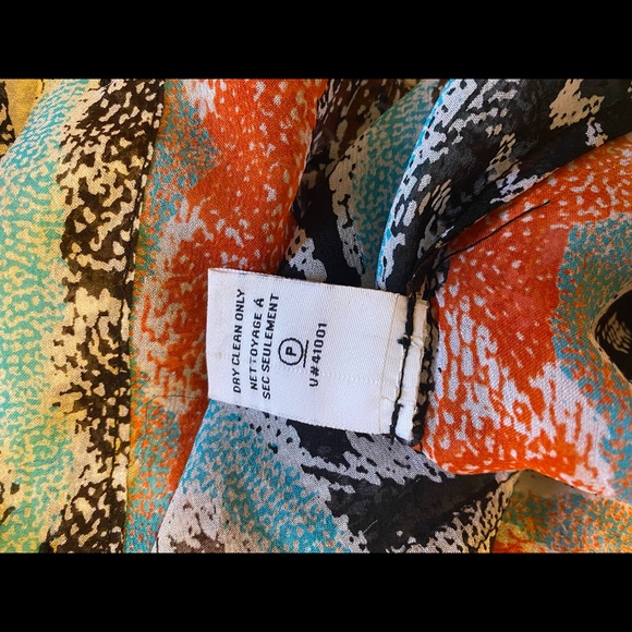 Diane Von Furstenberg button up top - Picture 6 of 9